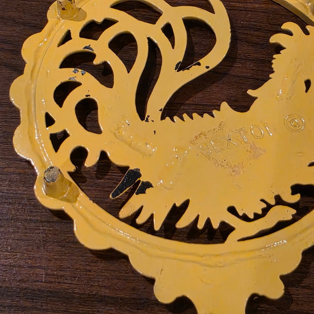 Vintage Sexton Yellow Cast Metal Rooster Trivet Farmhouse Kitchen Wall Decor 9in - Picture 6 of 12